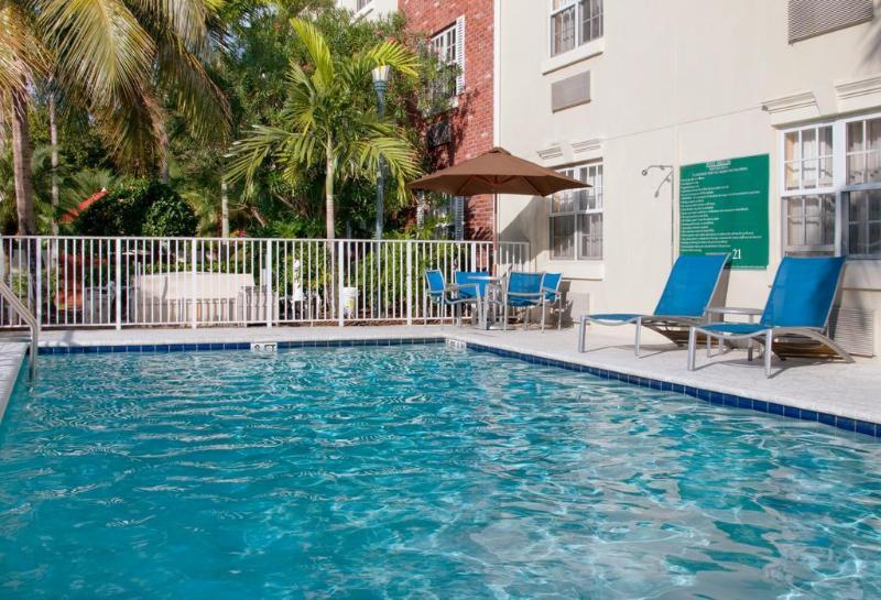 Candlewood Suites Miami Lakes By Ihg מראה חיצוני תמונה