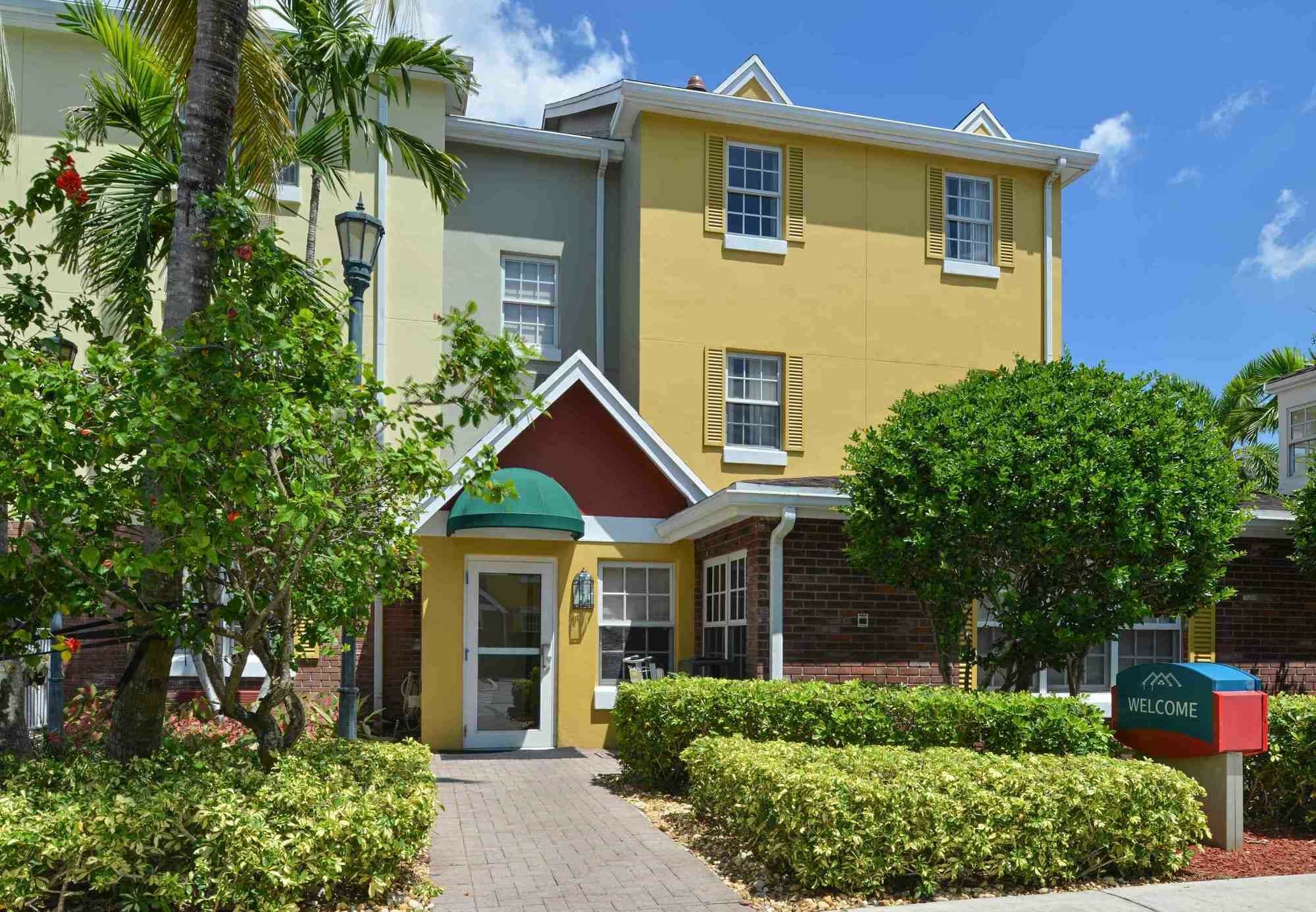 Candlewood Suites Miami Lakes By Ihg מראה חיצוני תמונה
