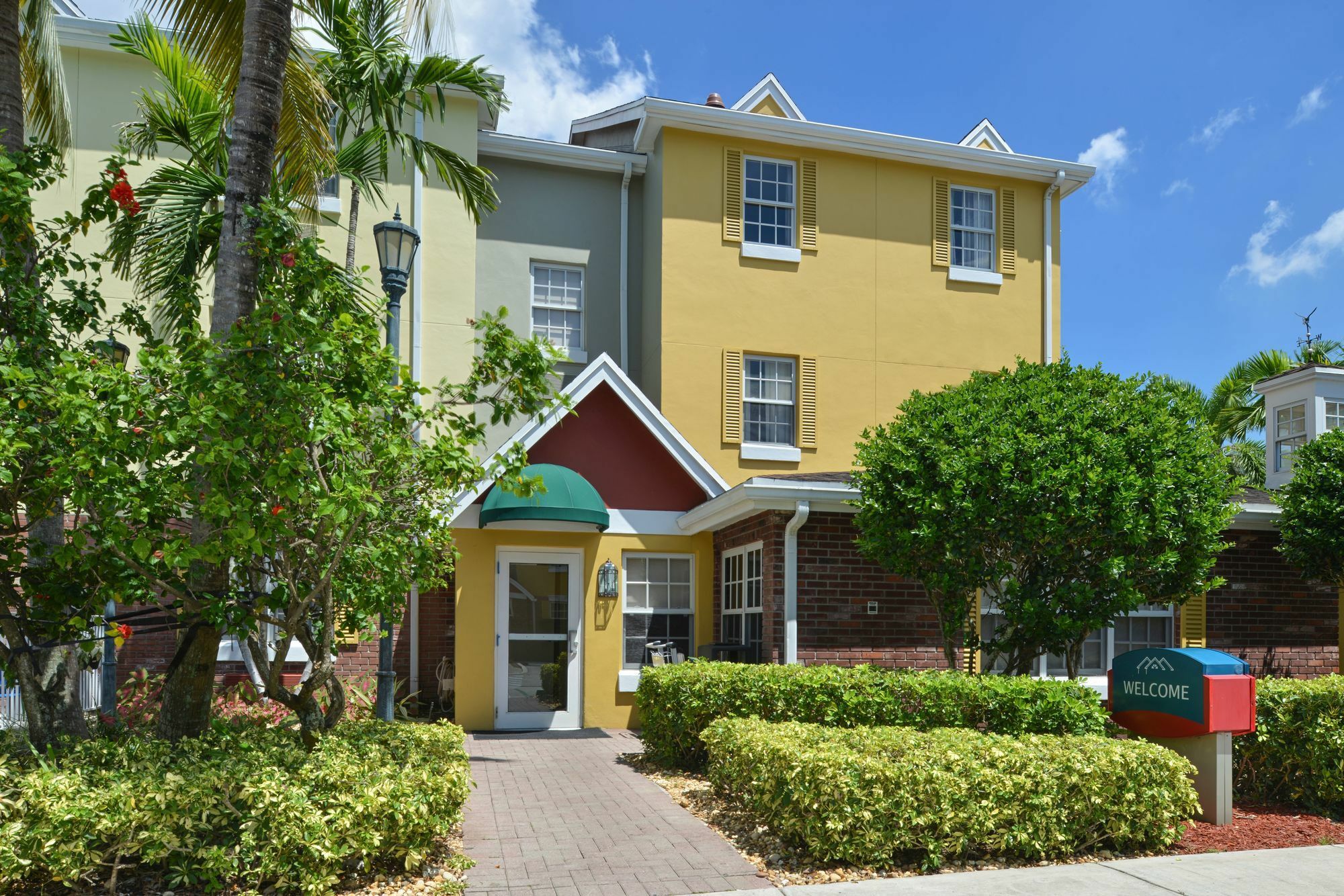Candlewood Suites Miami Lakes By Ihg מראה חיצוני תמונה